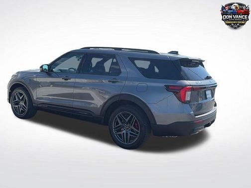 Gray Metallic 2025 Ford Explorer ST-Line