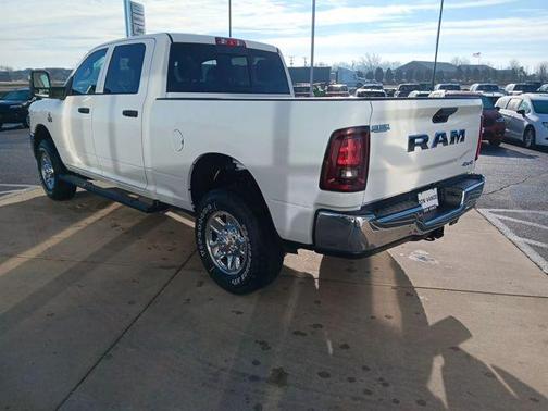 2026 RAM 3500 Tradesman Crew Cab 4x4 6'4' Box