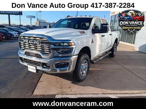 Bright White Clearcoat 2026 RAM 3500 Tradesman Crew Cab 4x4 6'4' Box