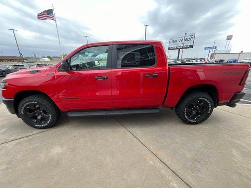 2025 RAM 1500 Warlock Crew Cab 4x4 5'7' Box