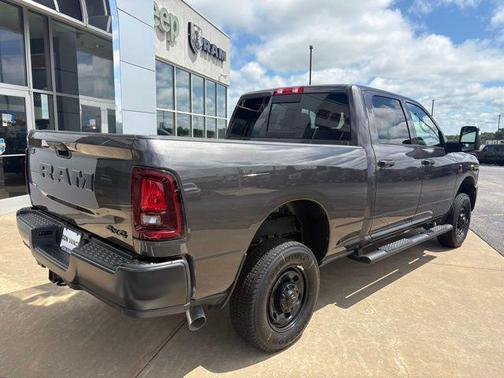 2025 RAM 2500 Tradesman Crew Cab 4x4 6'4' Box