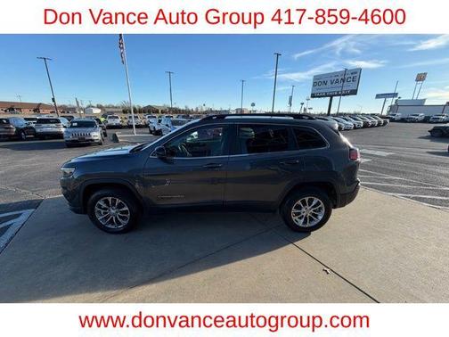 Granite Crystal Metallic Clearcoat 2022 Jeep Cherokee Latitude Lux