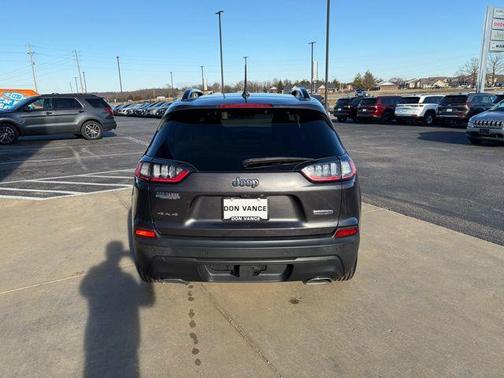2022 Jeep Cherokee Latitude Lux