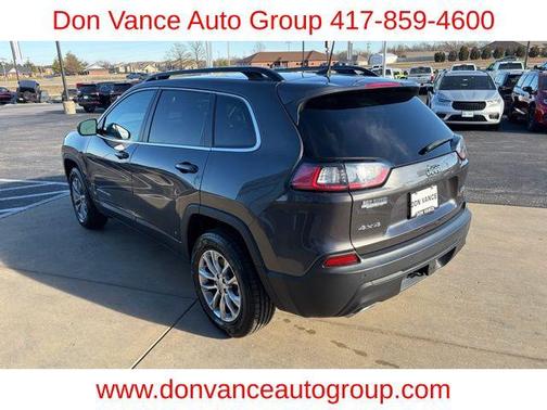 Granite Crystal Metallic Clearcoat 2022 Jeep Cherokee Latitude Lux