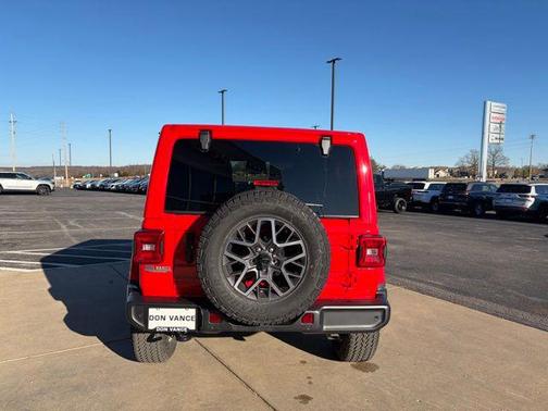 2026 Jeep Wrangler 4-Door Sahara 4x4