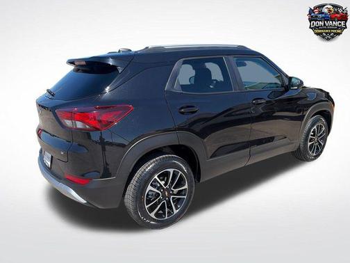 Mosaic Black Metallic 2025 Chevrolet Trailblazer LT