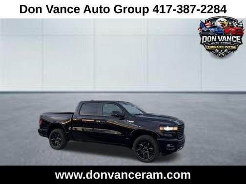 Diamond Black Crystal Pearlcoat 2026 RAM 1500 Laramie