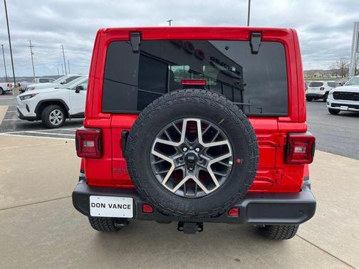 2025 Jeep Wrangler 4-Door Sahara 4x4