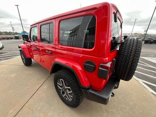2025 Jeep Wrangler 4-Door Sahara 4x4