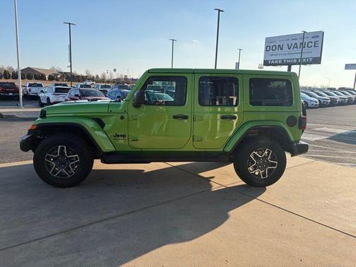 2026 Jeep Wrangler 4-Door Sahara 4x4