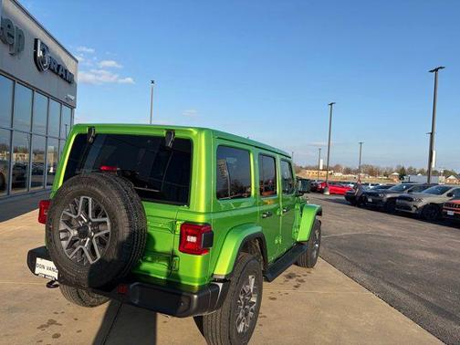 2026 Jeep Wrangler 4-Door Sahara 4x4