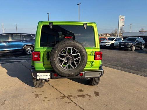 2026 Jeep Wrangler 4-Door Sahara 4x4
