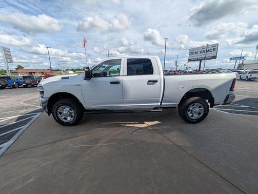 2025 RAM 2500 Tradesman Crew Cab 4x4 6'4' Box