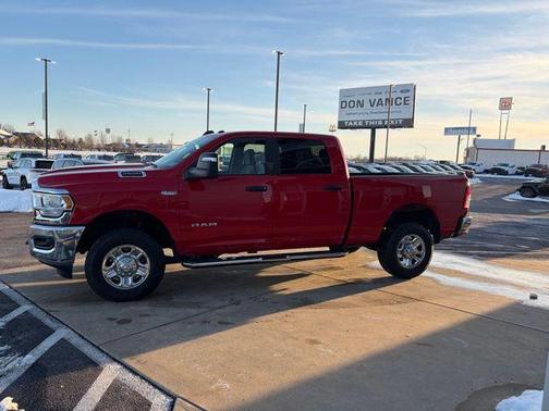 2024 RAM 2500 Big Horn Crew Cab 4x4 6'4' Box