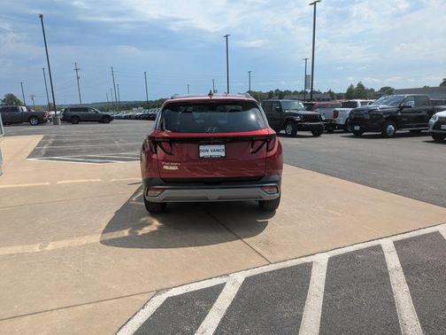2025 Hyundai TUCSON SEL