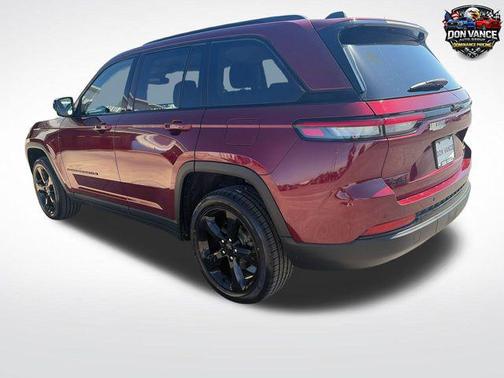 Velvet Red Pearlcoat 2023 Jeep Grand Cherokee Limited