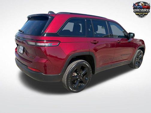 Velvet Red Pearlcoat 2023 Jeep Grand Cherokee Limited
