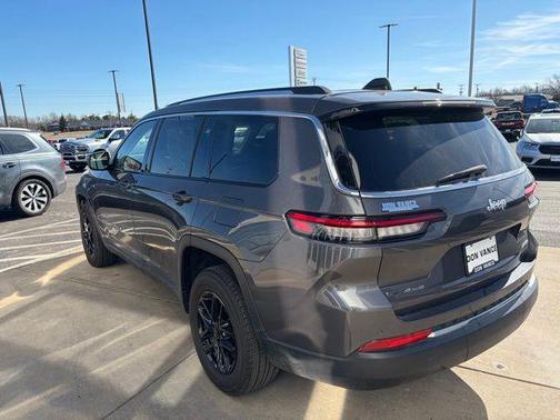 2023 Jeep Grand Cherokee L Laredo