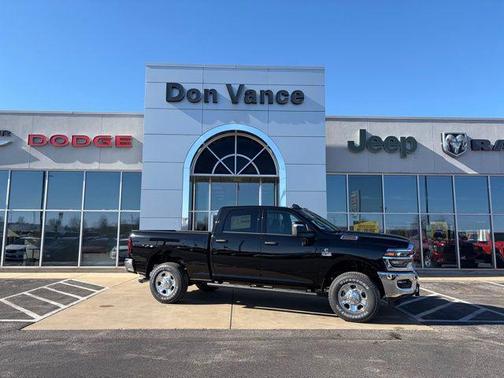 2026 RAM 2500 Tradesman Crew Cab 4x4 6'4' Box
