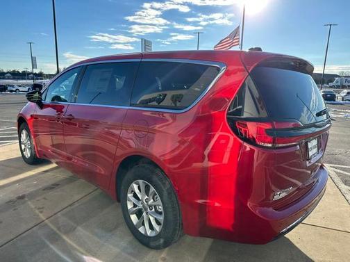 2025 Chrysler Pacifica L