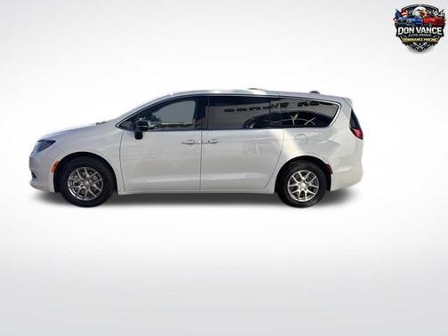 Bright White Clearcoat 2026 Chrysler Voyager LX