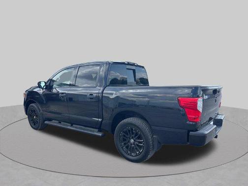 Magnetic Black Metallic 2019 Nissan Titan SV