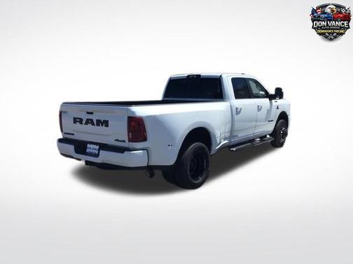 Bright White Clearcoat 2026 RAM 3500 Laramie Crew Cab 4x4 8' Box