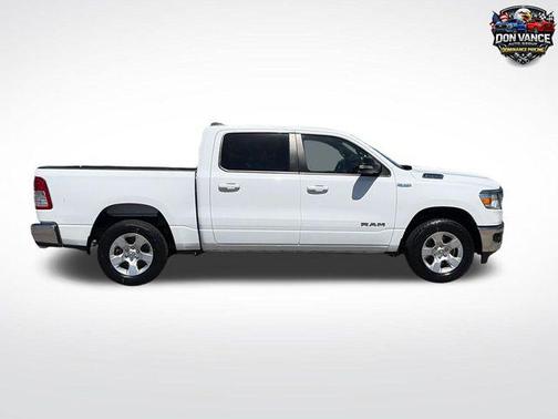 Bright White Clearcoat 2021 RAM 1500 Big Horn/Lone Star