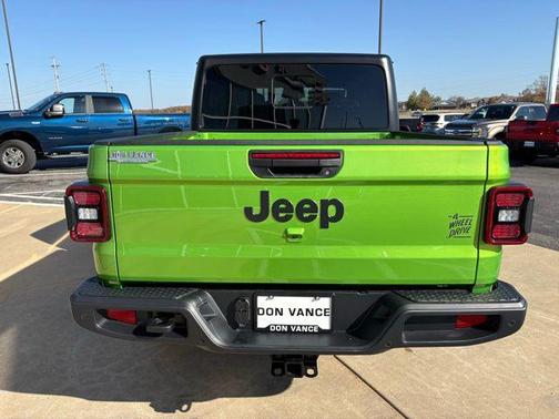 2026 Jeep Gladiator Willys 4x4