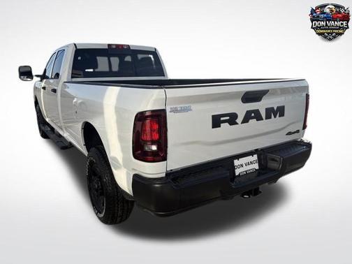 Bright White Clearcoat 2026 RAM 2500 Tradesman Crew Cab 4x4 8' Box