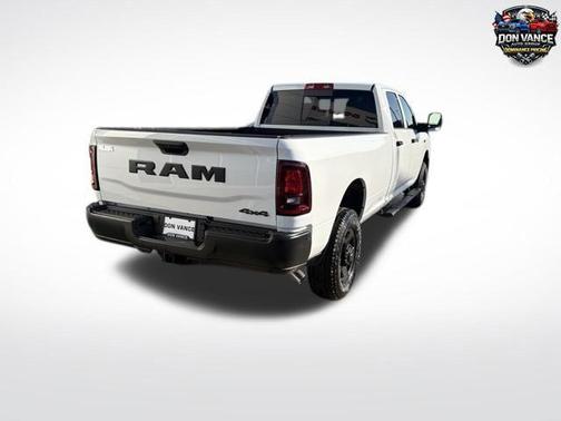 Bright White Clearcoat 2026 RAM 2500 Tradesman Crew Cab 4x4 8' Box