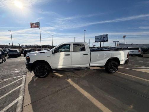 2026 RAM 2500 Tradesman Crew Cab 4x4 8' Box