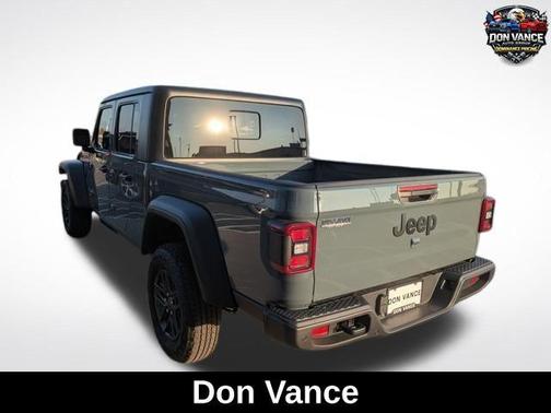 Anvil Clearcoat 2026 Jeep Gladiator Sport S