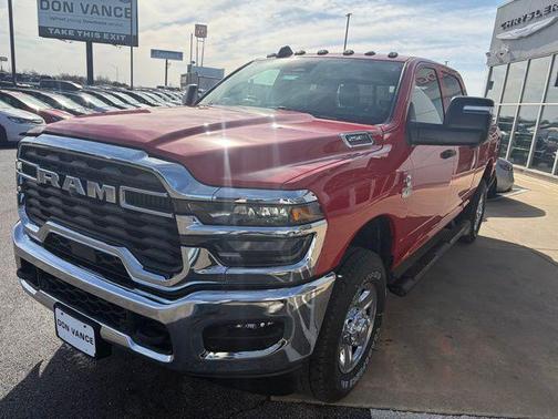 2026 RAM 2500 Tradesman Crew Cab 4x4 6'4' Box