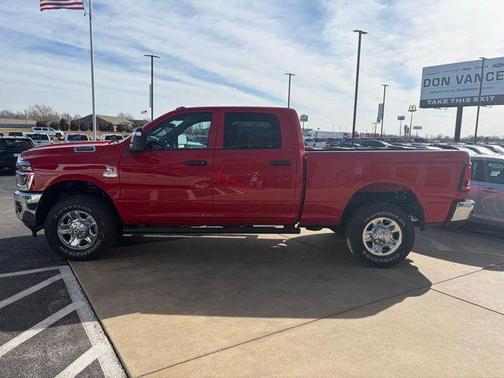 2026 RAM 2500 Tradesman Crew Cab 4x4 6'4' Box