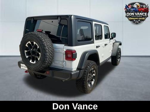 Bright White Clearcoat 2025 Jeep Wrangler Rubicon