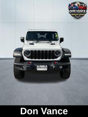 Bright White Clearcoat 2025 Jeep Wrangler Rubicon