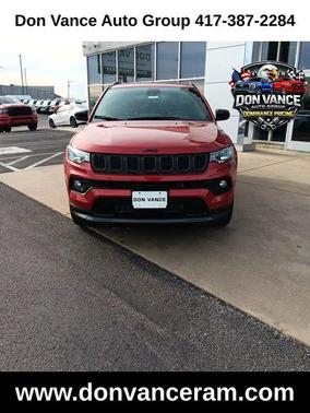 Red Hot Pearlcoat 2026 Jeep Compass Latitude