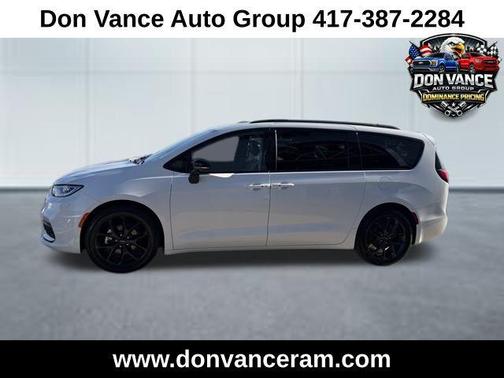 2025 Chrysler Pacifica Limited