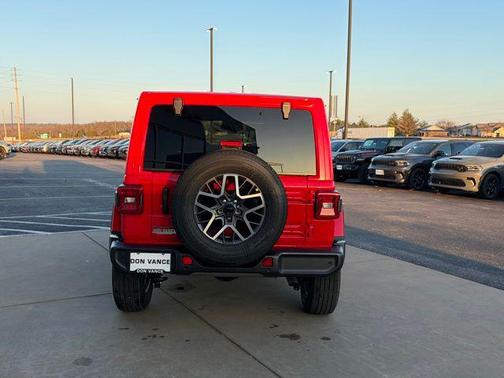 2026 Jeep Wrangler 4-Door Sahara 4x4