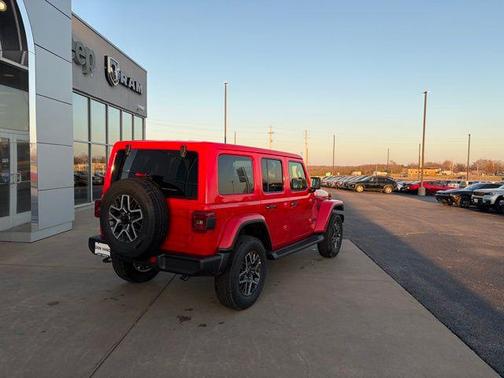 2026 Jeep Wrangler 4-Door Sahara 4x4