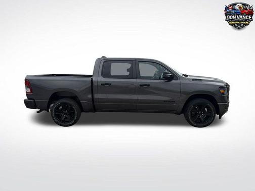 Granite Crystal Metallic Clearcoat 2023 RAM 1500 Big Horn/Lone Star