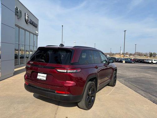 2025 Jeep Grand Cherokee Altitude