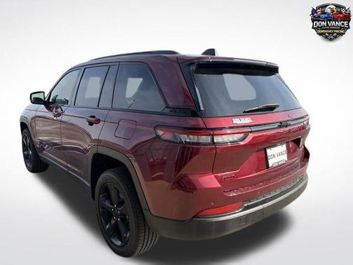 2025 Jeep Grand Cherokee Altitude
