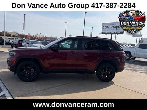 Velvet Red Pearlcoat 2025 Jeep Grand Cherokee Altitude
