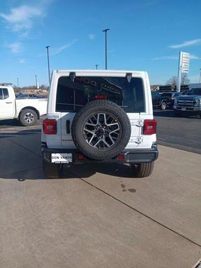 2026 Jeep Wrangler 4-Door Sahara 4x4