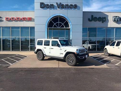 2026 Jeep Wrangler 4-Door Sahara 4x4