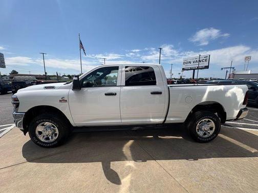 2025 RAM 2500 Tradesman Crew Cab 4x4 6'4' Box
