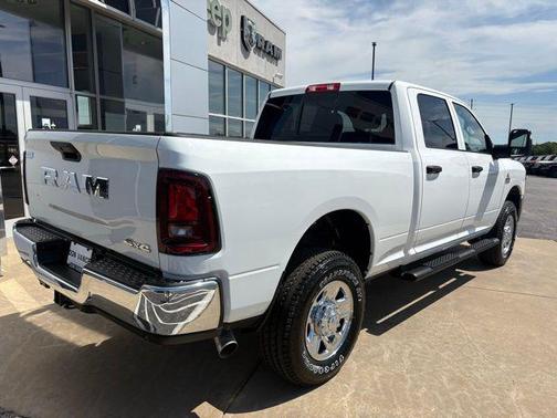2025 RAM 2500 Tradesman Crew Cab 4x4 6'4' Box