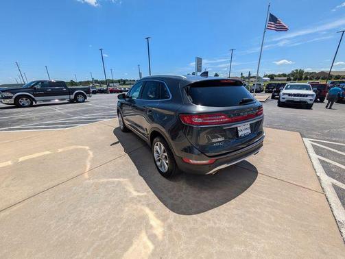 2019 Lincoln MKC Select